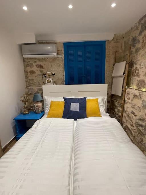Stone Inn Near Acropolis & Metro 石头记 Felsenhohle Atény Exteriér fotografie