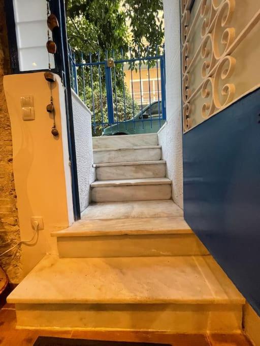 Stone Inn Near Acropolis & Metro 石头记 Felsenhohle Atény Exteriér fotografie